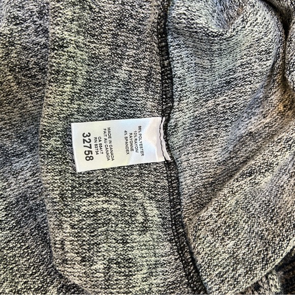 Abstract Swirl Pattern Tunic - Picture 7 of 8